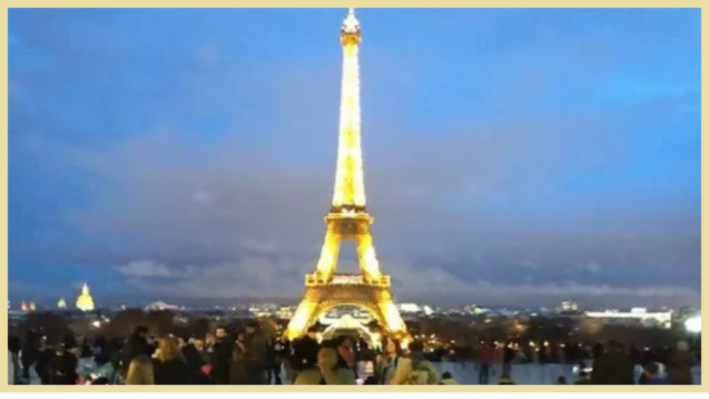 PlayBattleSquare Exploring Paris After Dark